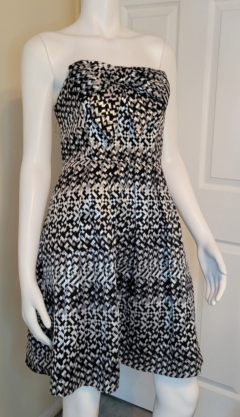 Eva Franco Silver & Black Geometric Strapless Mini Cocktail Dress Bow Size 4 USA